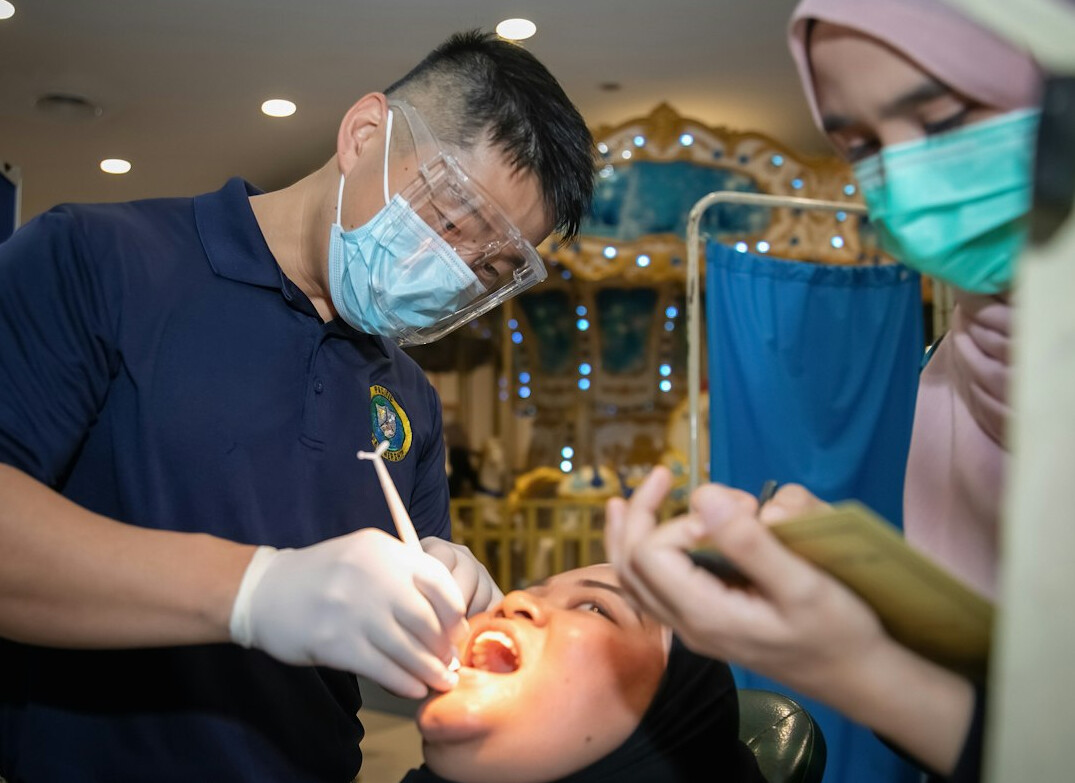 Modern dental clinic treatment room